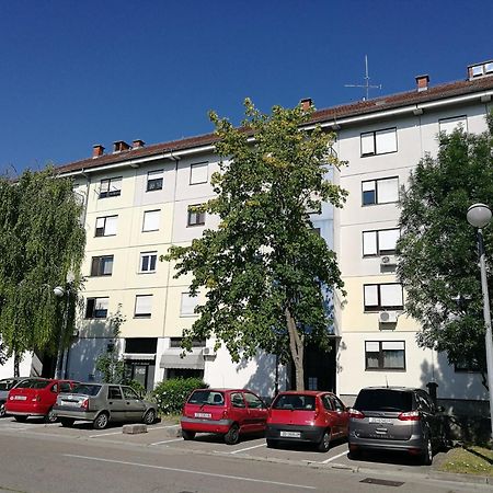 Fly By Suite - Zagreb Airport - 0-24H Self Check In&Out - Parking On Site Velika Gorica Exterior photo