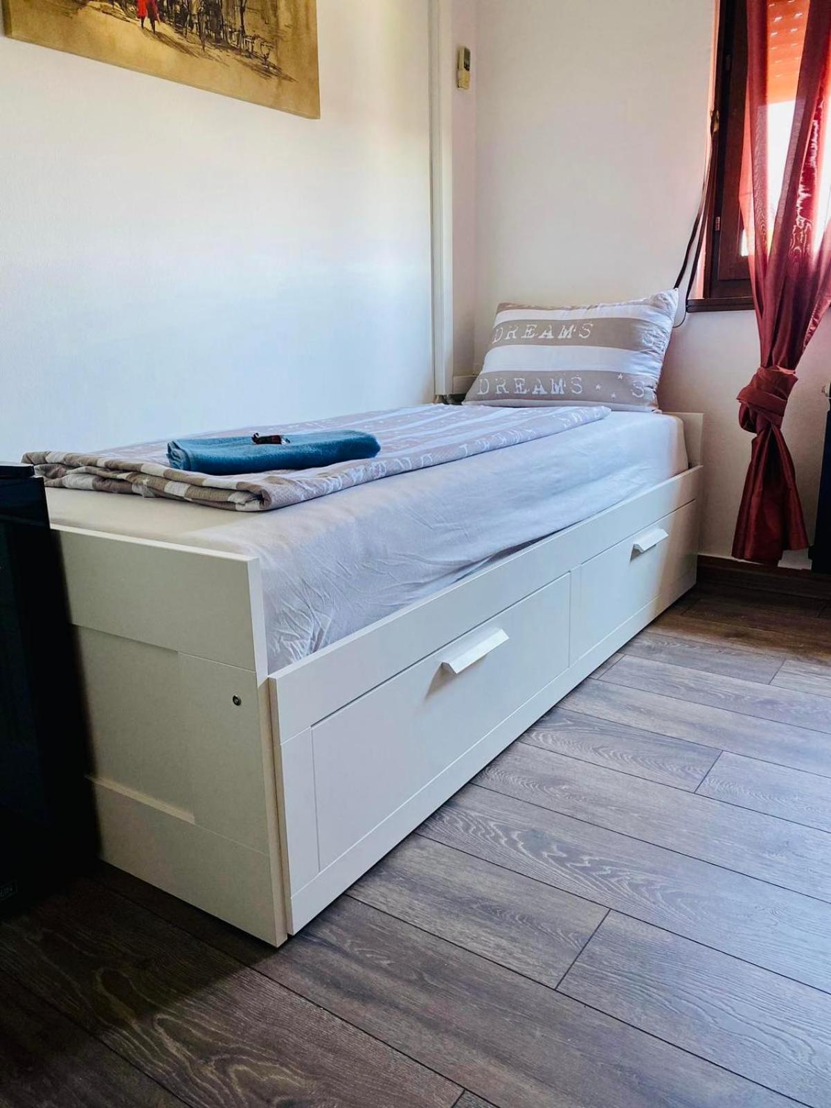 Fly By Suite - Zagreb Airport - 0-24H Self Check In&Out - Parking On Site Velika Gorica Exterior photo